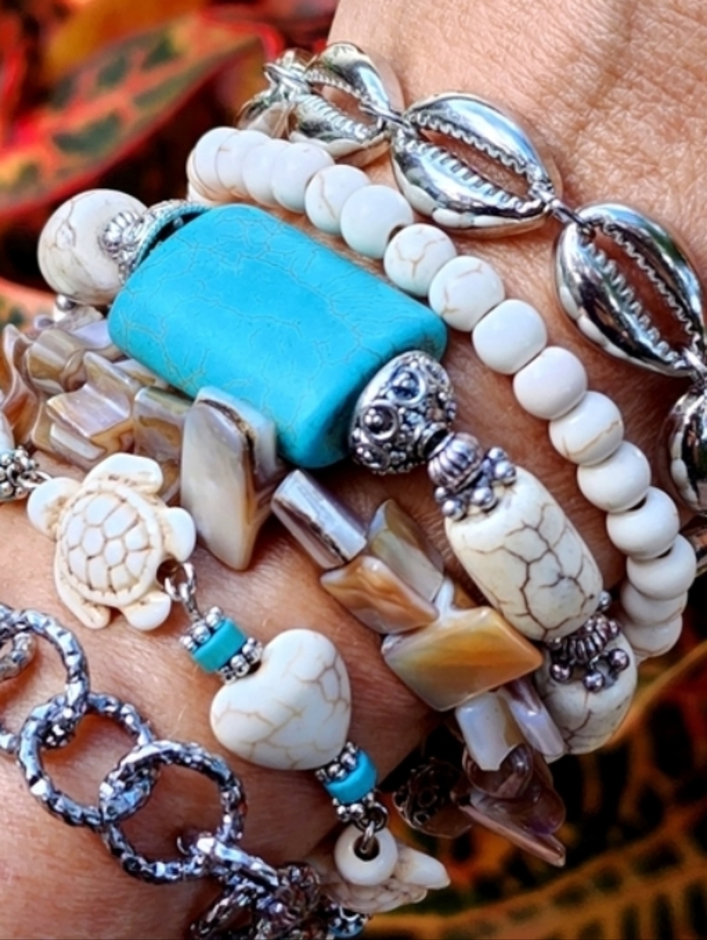 ❤️ Stretchy Bracelet Blue Turquoise/White Hawolite Stone Boho Jewel Silver